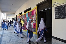 Pakistan: Un enseignant tue accidentellement un élève en nettoyant son arme